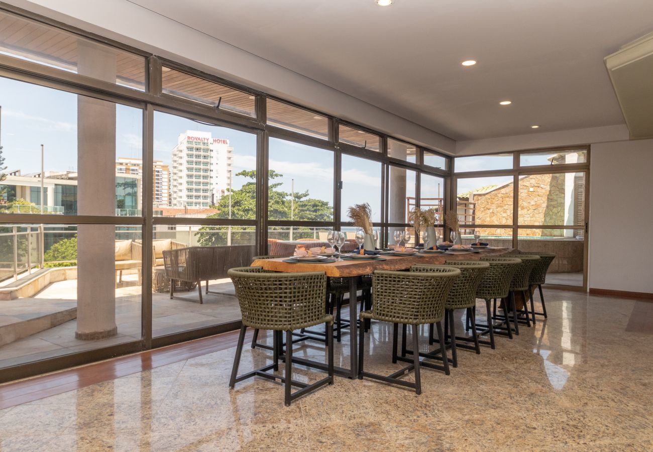 Apartamento em Rio de Janeiro - TriplexBarraC1 | Triplex na Barra para 15 pessoas