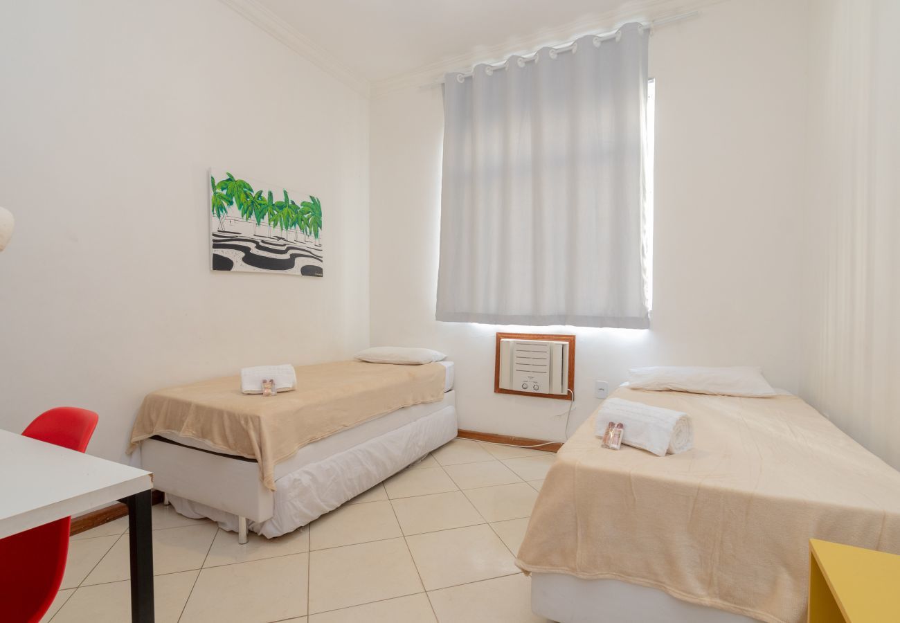 Apartamento em Rio de Janeiro - NS302 |3 quartos em Copacabana a 3 minutos da praia