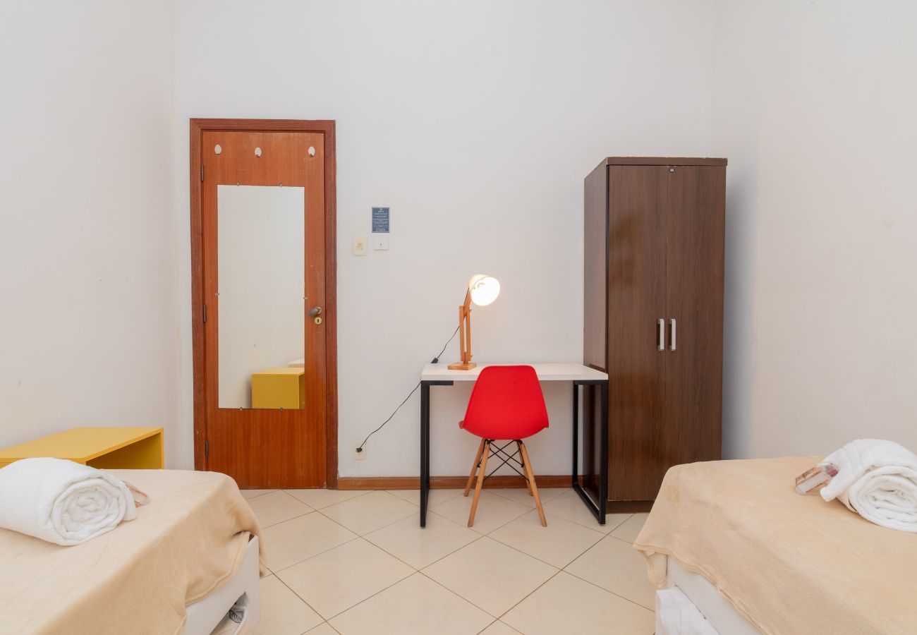 Apartamento em Rio de Janeiro - NS302 |3 quartos em Copacabana a 3 minutos da praia