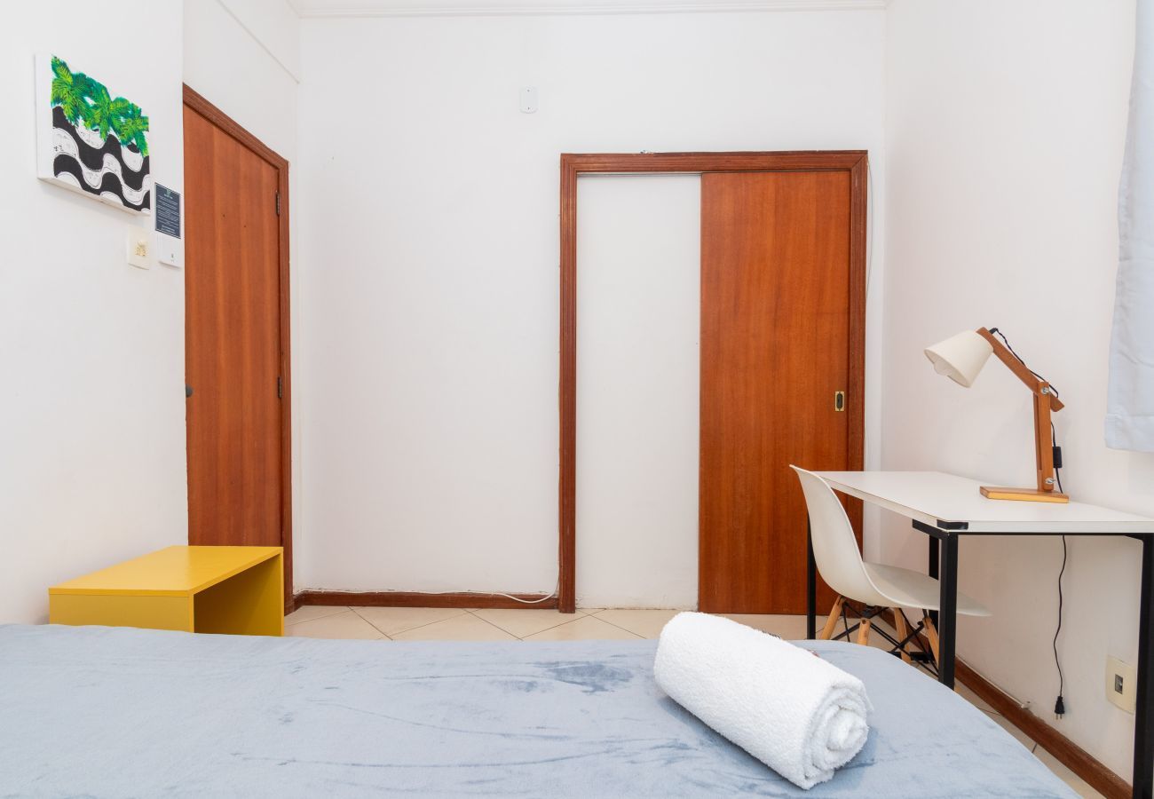 Apartamento em Rio de Janeiro - NS302 |3 quartos em Copacabana a 3 minutos da praia