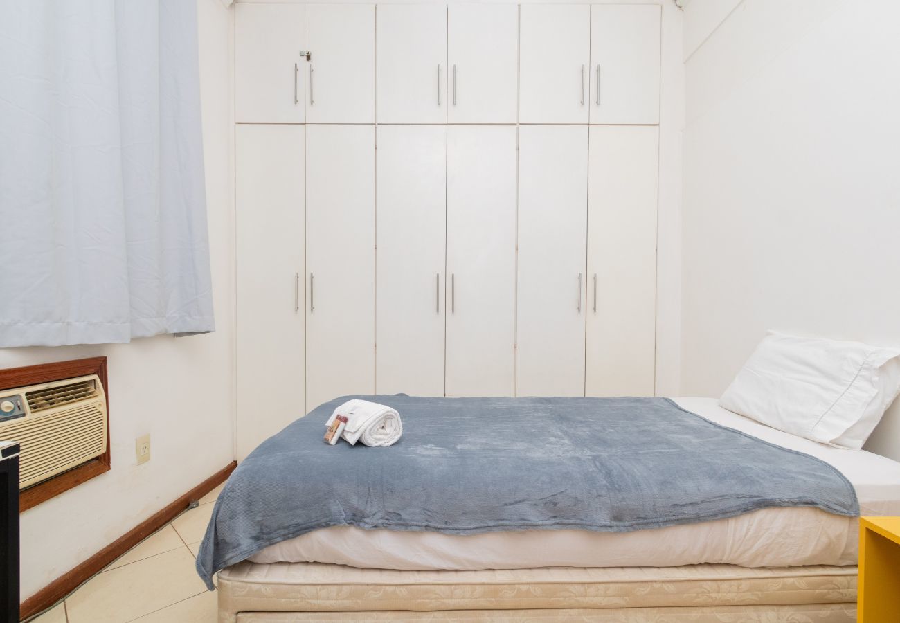 Apartamento em Rio de Janeiro - NS302 |3 quartos em Copacabana a 3 minutos da praia