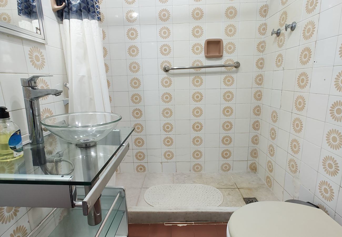 Apartamento em Rio de Janeiro - Mtr404 |2 quartos no Leblon a 2 minutos da praia