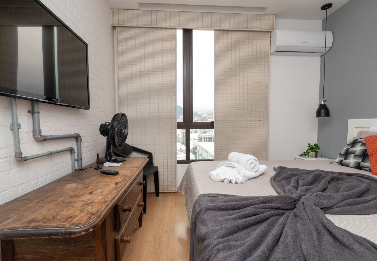 Apart-hotel em Rio de Janeiro - Lira1704|Flat no Leblon c/piscina a 2 min da praia