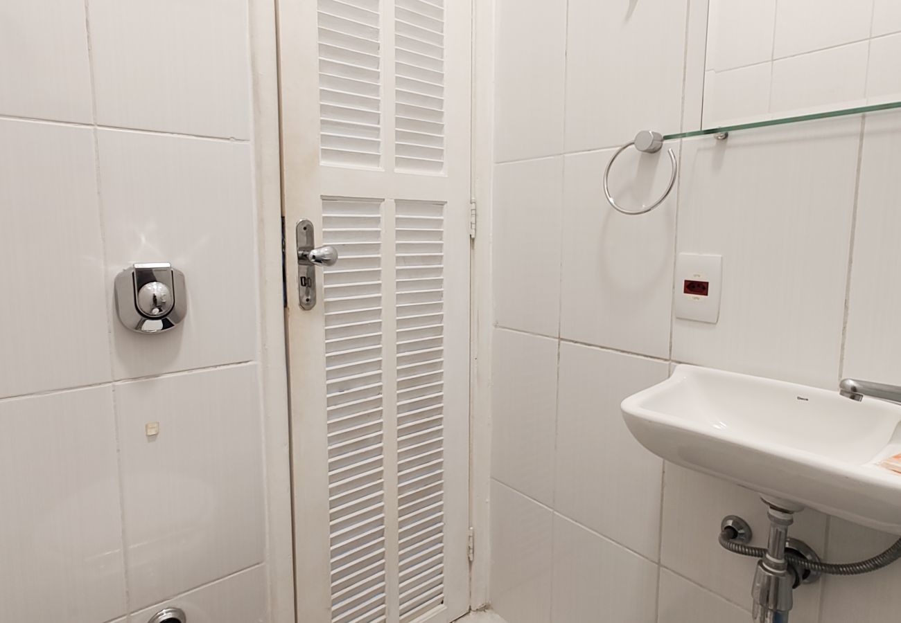 Apartamento em Rio de Janeiro - Góis 403|Charmoso studio no Leblon para 4 pessoas