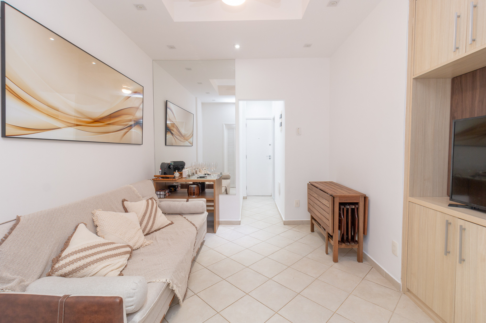  in Rio de Janeiro - FER106| Quarto e Sala na famosa rua Dias Ferreira