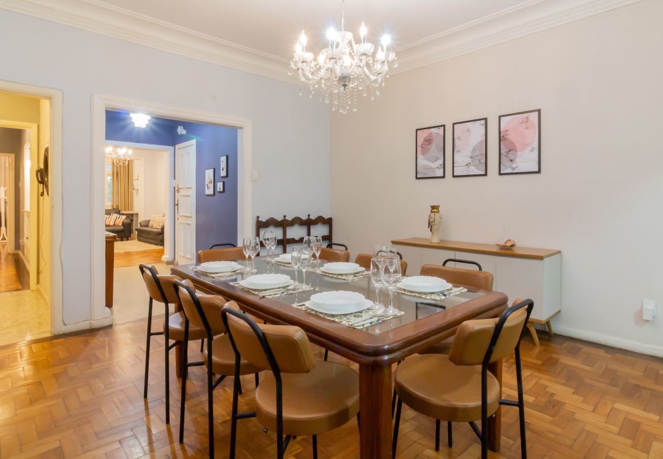 Apartment in Rio de Janeiro - 2 minutes from Copacabana beach | A306