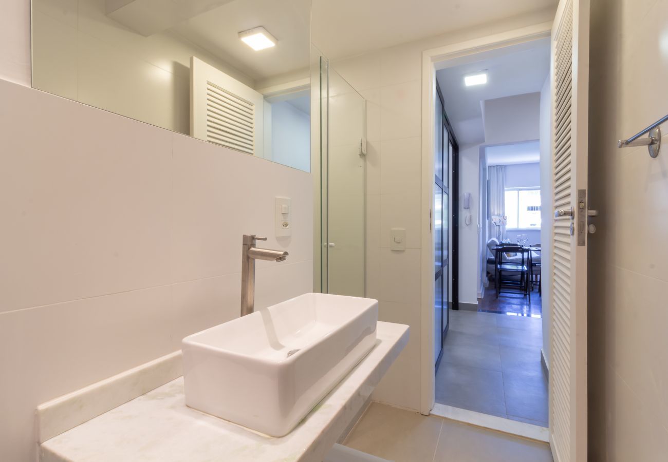 Apartment in Rio de Janeiro - 10 minutes from Ipanema beach | AC402