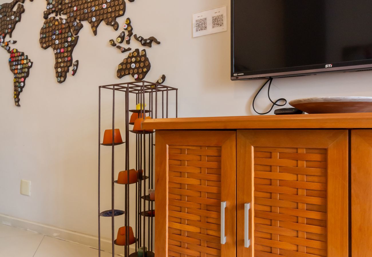 Apartment in Rio de Janeiro - 400 meters from Leme beach | PI401