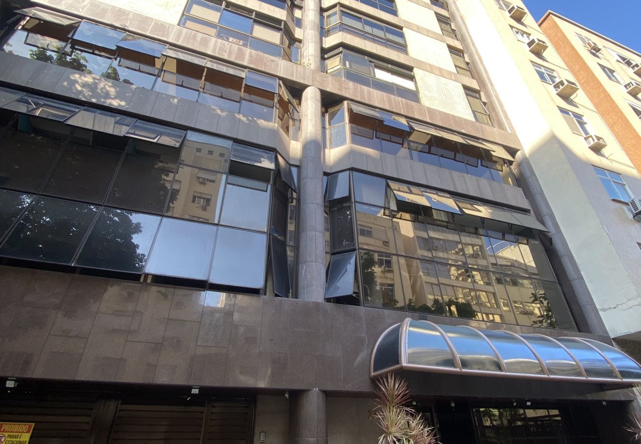 Rent by room in Rio de Janeiro - Tranquility in Copacabana| 200m from the beach | RPP103 