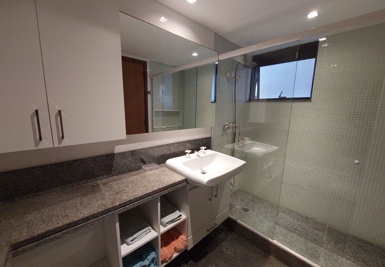 Aparthotel in Rio de Janeiro - SOU403| Flat de 2 quartos na Praia de Ipanema