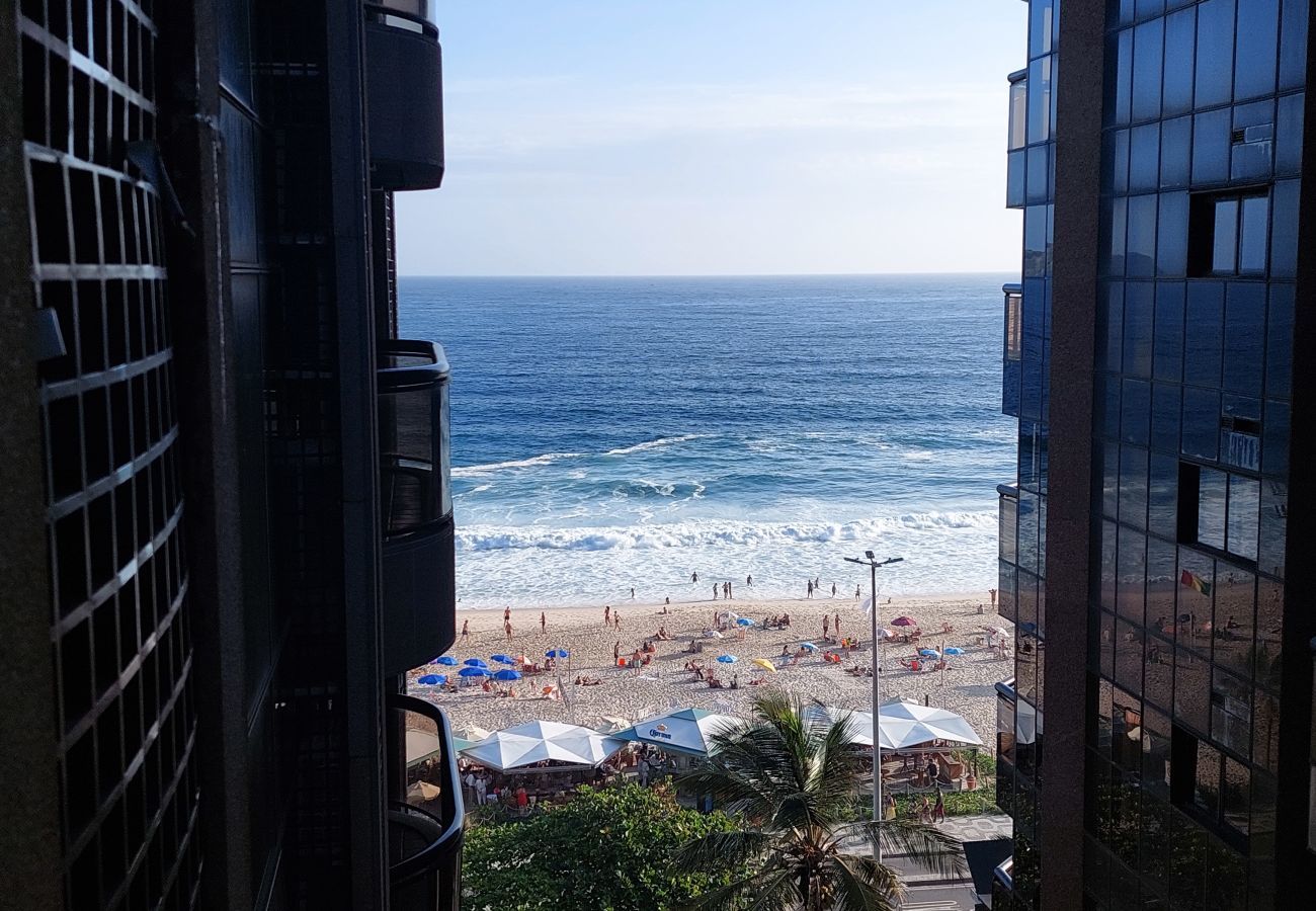 Aparthotel in Rio de Janeiro - SOU403| Flat de 2 quartos na Praia de Ipanema