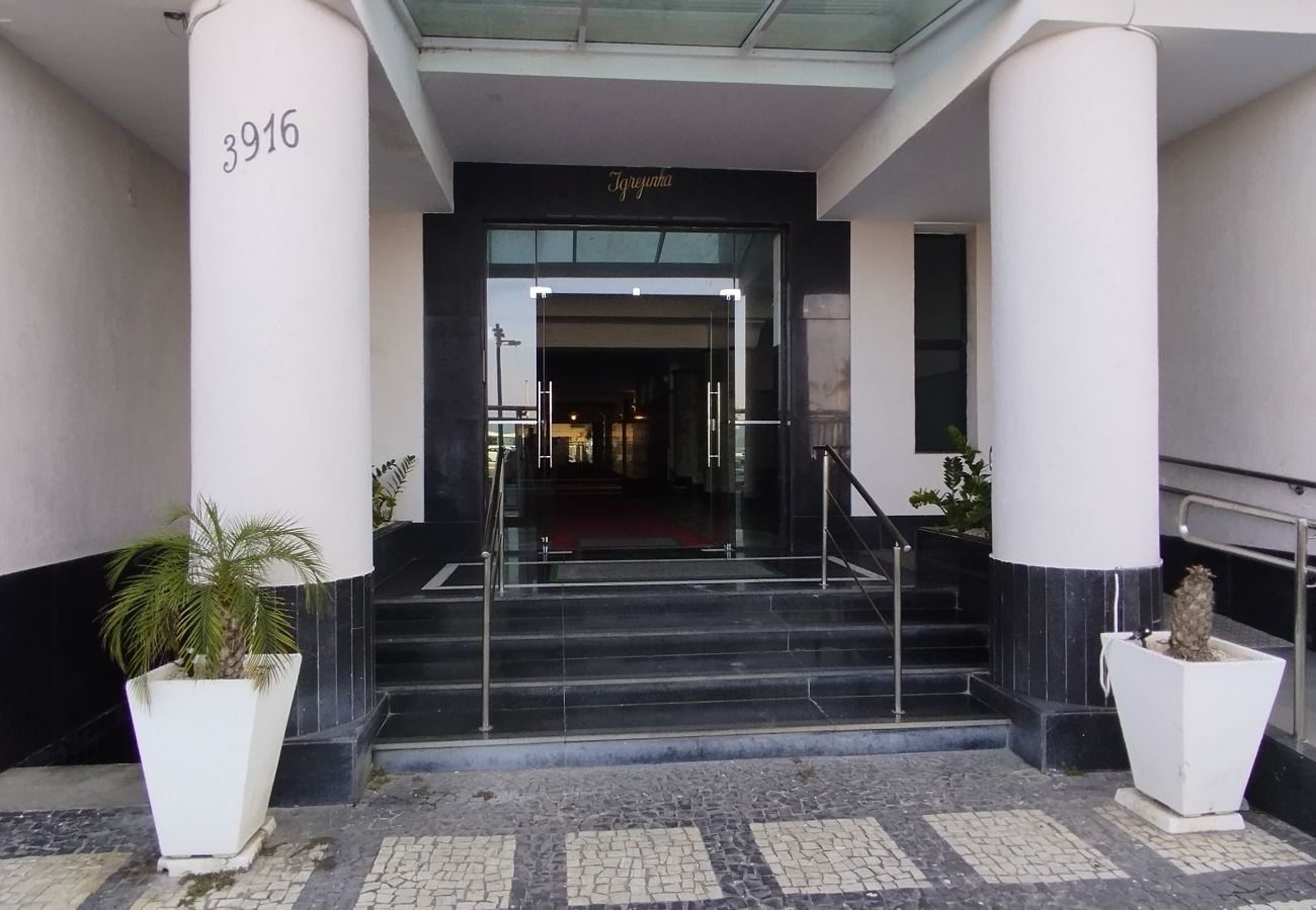 Apartment in Rio de Janeiro - View of Copacabana beach | A1103