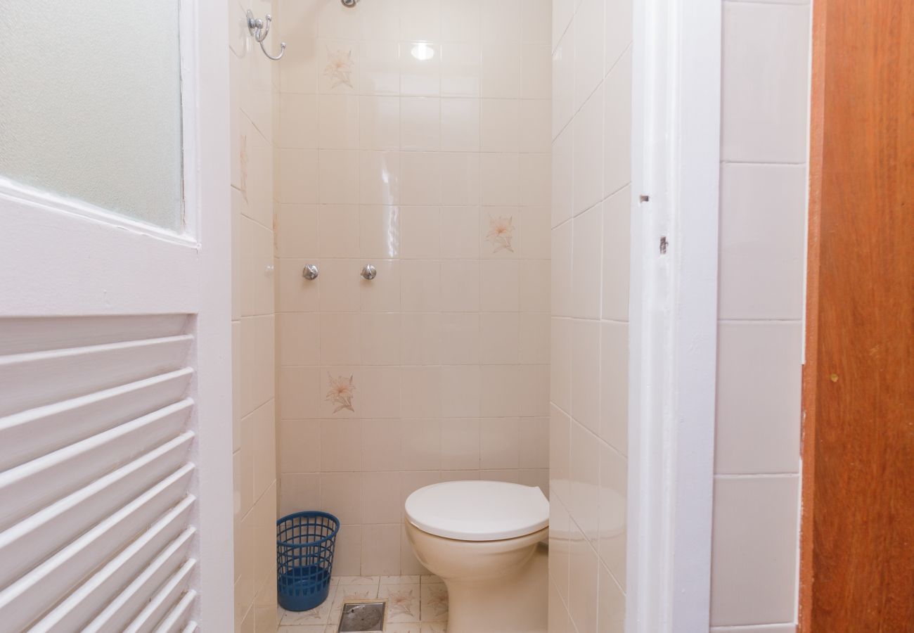 Apartment in Rio de Janeiro - MAG504| Espaçoso apartamento em Copacabana