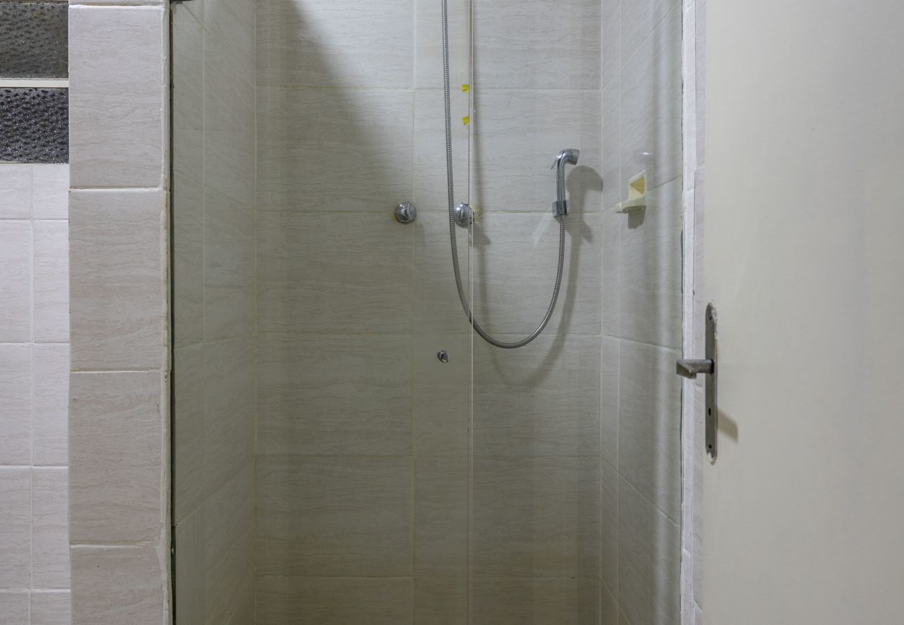 Apartment in Rio de Janeiro - 6 minutes from Copacabana beach | EL108