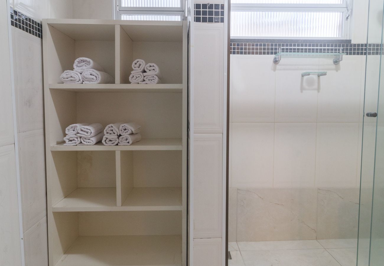 Apartment in Rio de Janeiro - Brt401A| 3 quartos em Copacabana, 9 min do Posto 4