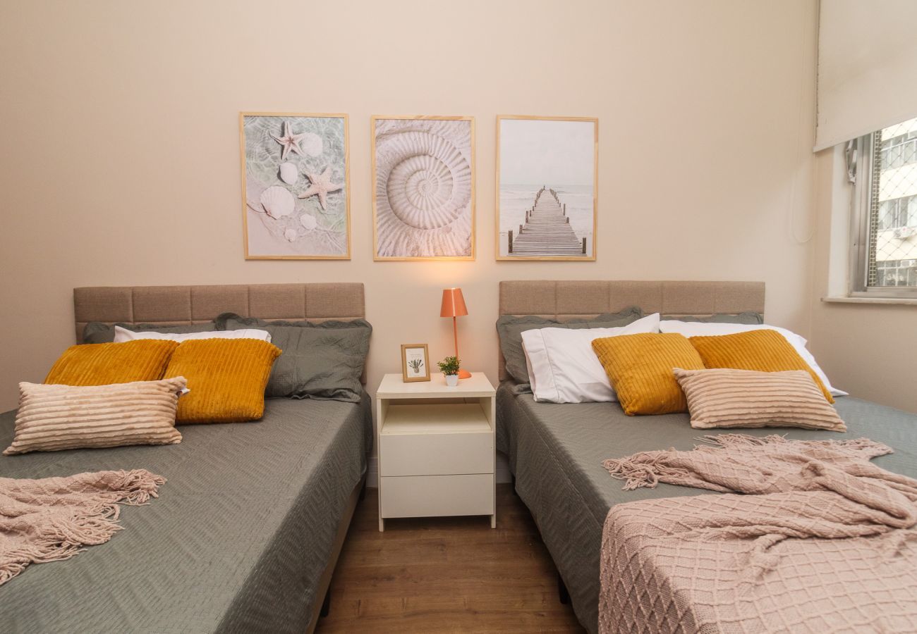 Apartment in Rio de Janeiro - Brt401A| 3 quartos em Copacabana, 9 min do Posto 4