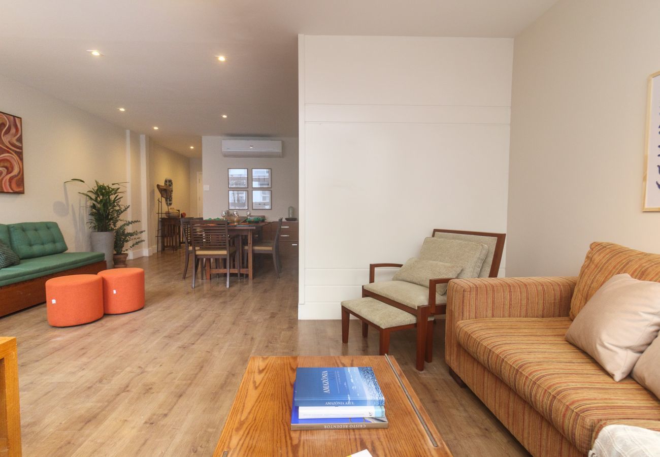 Apartment in Rio de Janeiro - Brt401A| 3 quartos em Copacabana, 9 min do Posto 4
