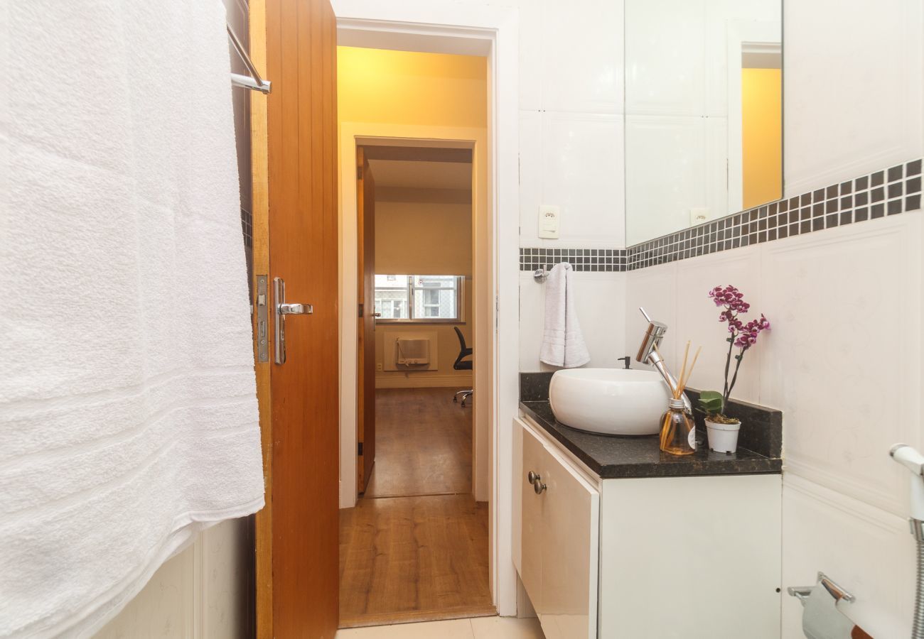 Apartment in Rio de Janeiro - Brt401A| 3 quartos em Copacabana, 9 min do Posto 4