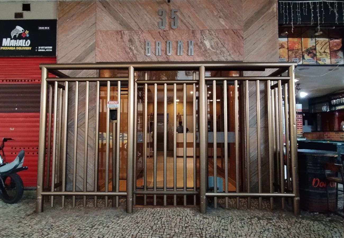 Studio in Rio de Janeiro - Modern studio next to Arpoador | JC1012 Z2