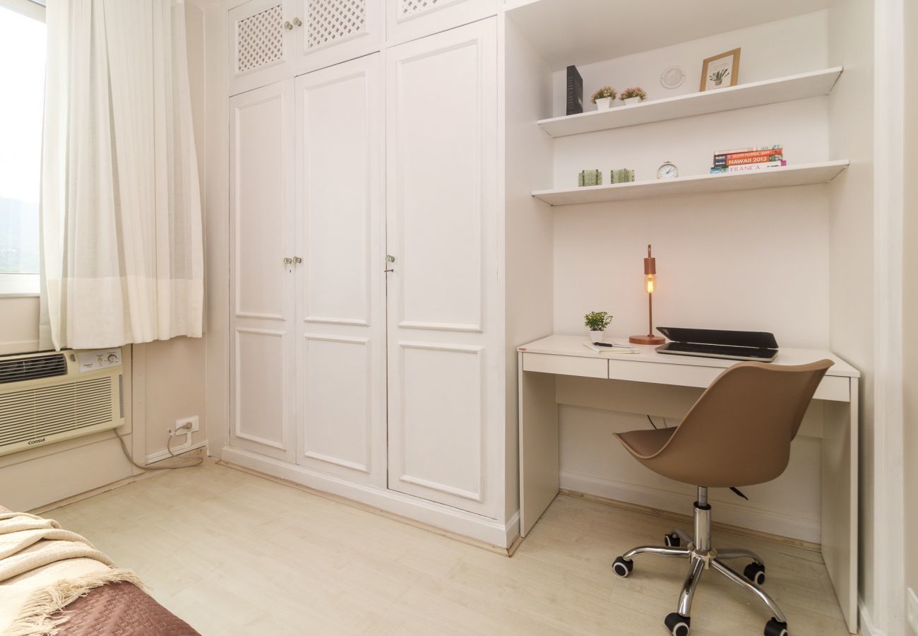Apartment in Rio de Janeiro - Alm1402| 3 quartos, vista deslumbrante em Leblon