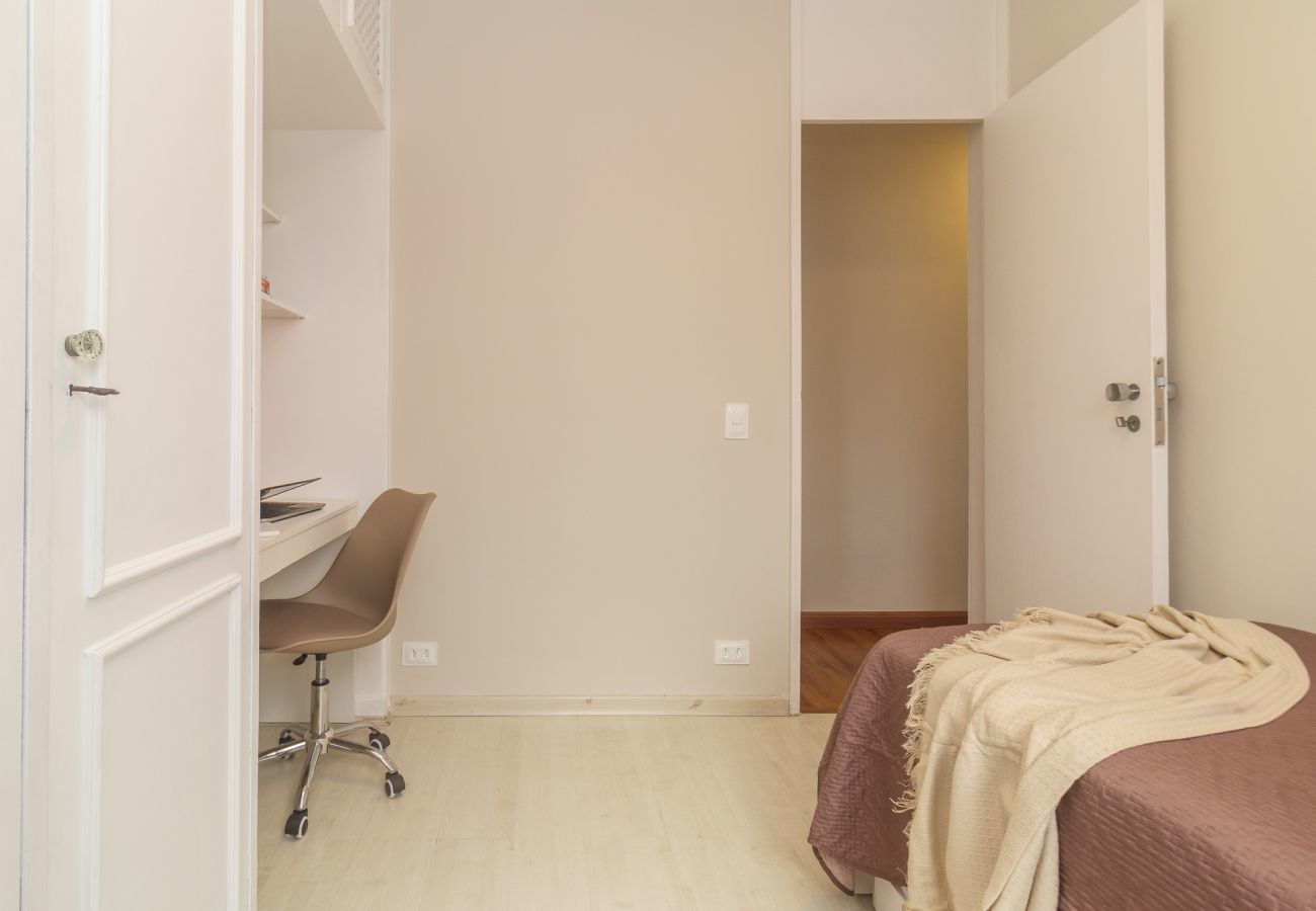 Apartment in Rio de Janeiro - Alm1402| 3 quartos, vista deslumbrante em Leblon