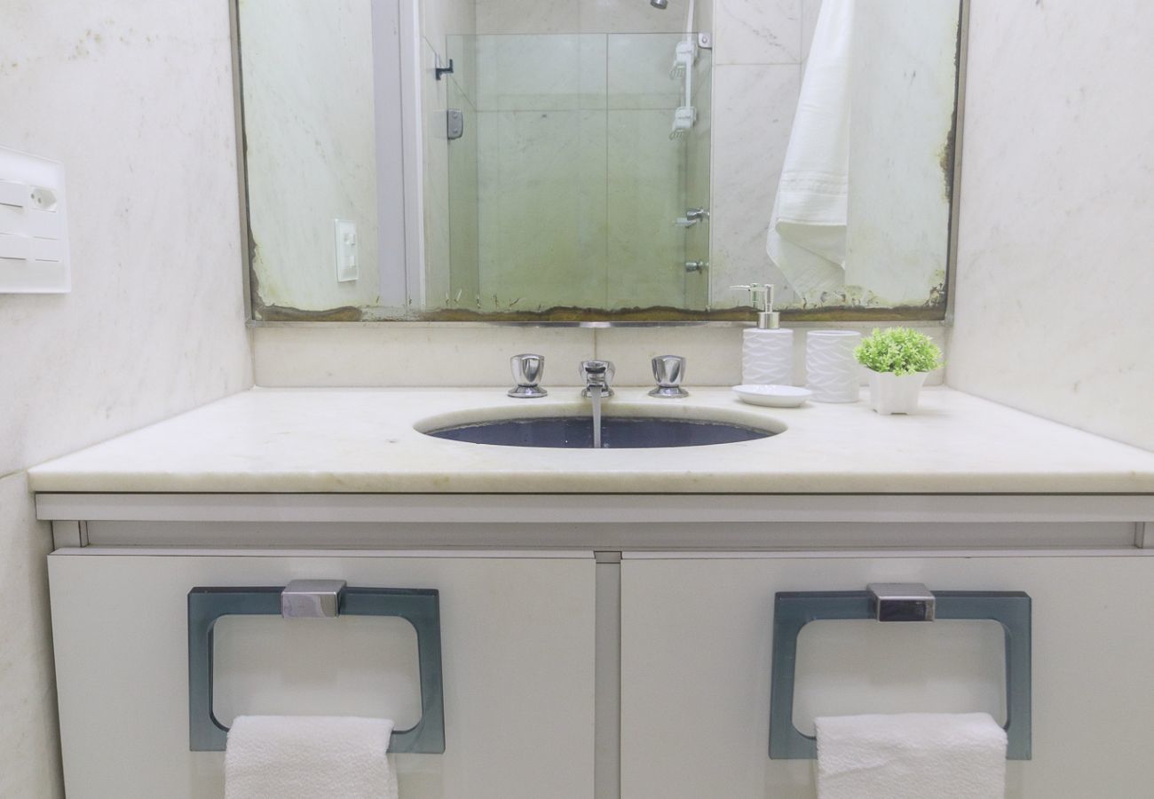 Apartment in Rio de Janeiro - Alm1402| 3 quartos, vista deslumbrante em Leblon