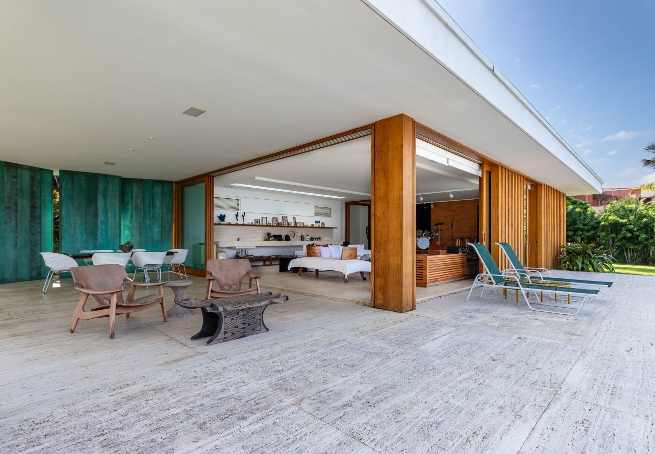 House in Mangaratiba - House with private beach in Porto Bello Mangaratiba