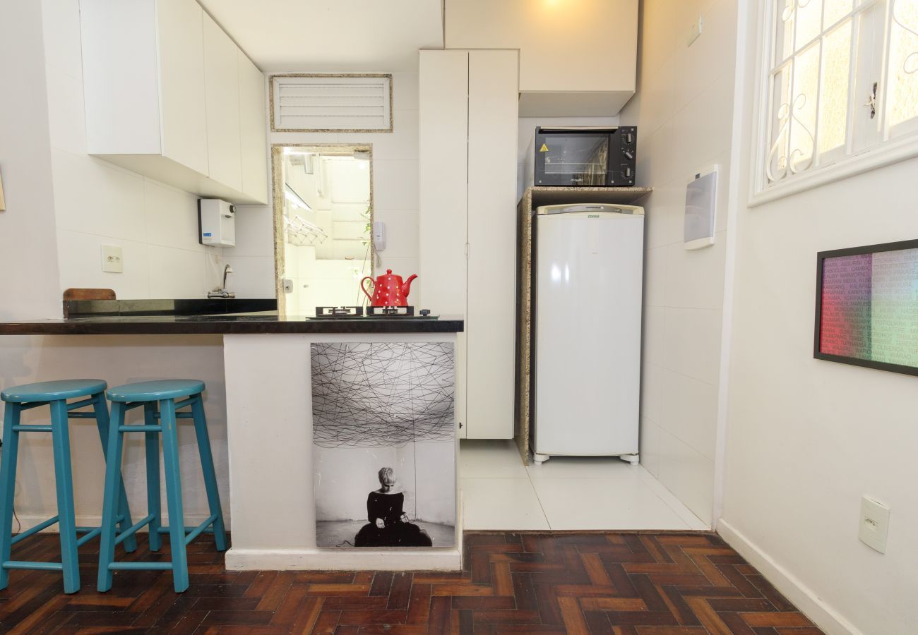 Apartment in Rio de Janeiro - Urquiza 107 | Quarto e sala à 6 min da praia