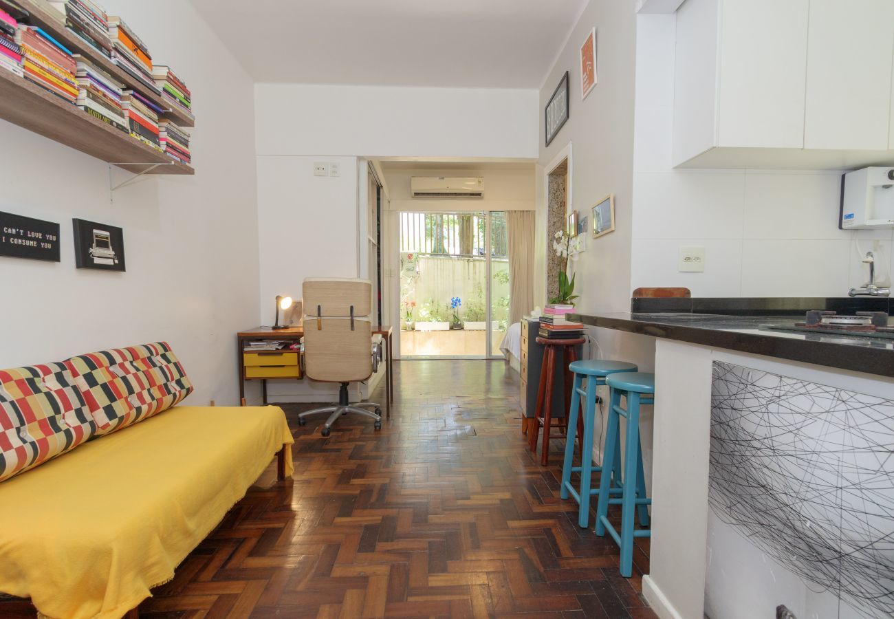 Apartment in Rio de Janeiro - Urquiza 107 | Quarto e sala à 6 min da praia