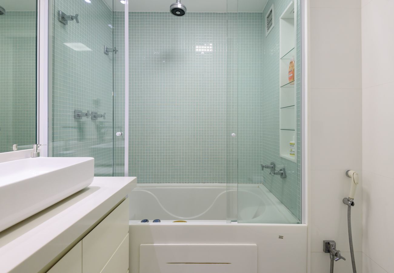 Apartment in Rio de Janeiro - Albuq103|Apartamento luxuoso no Leblon