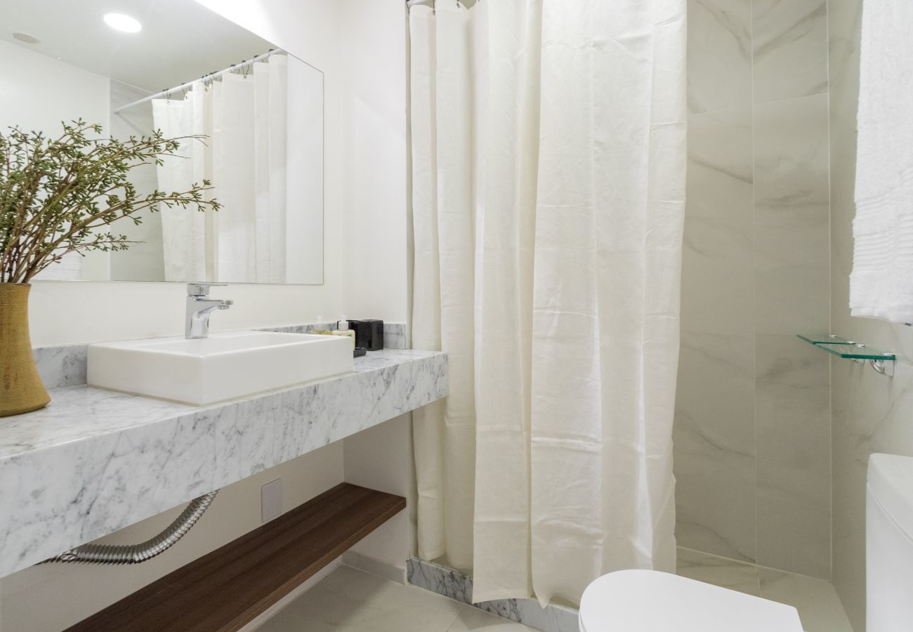 Aparthotel in Rio de Janeiro - Azevedo1105|Flat ao lado da Dias Ferreira + piscina