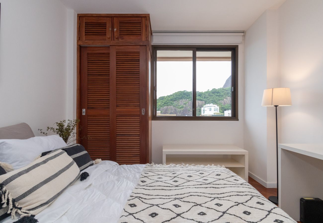 Aparthotel in Rio de Janeiro - Azevedo1105|Flat ao lado da Dias Ferreira + piscina