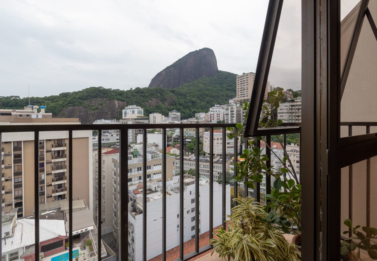 Aparthotel in Rio de Janeiro - Azevedo1105|Flat ao lado da Dias Ferreira + piscina
