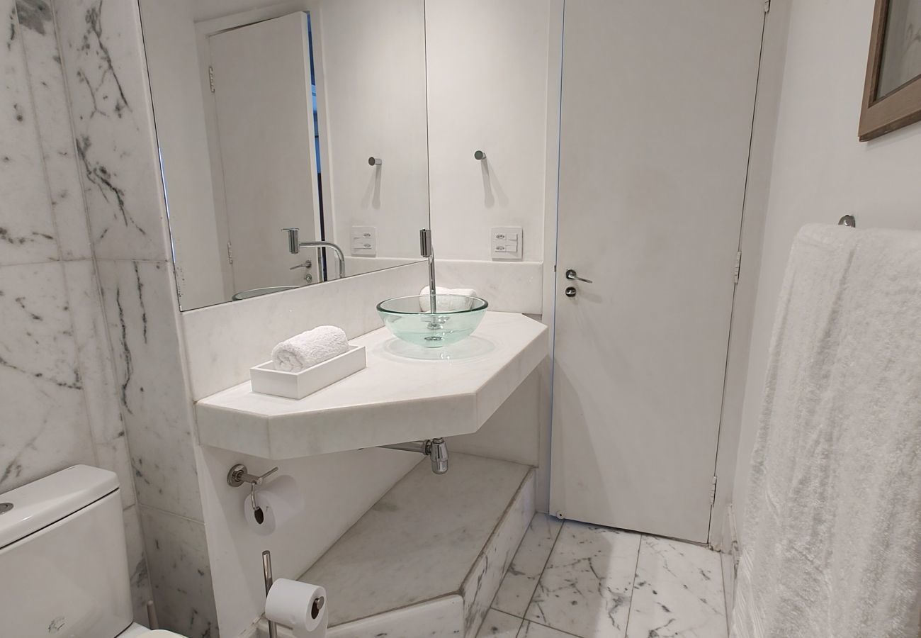 Apartment in Rio de Janeiro - Epitacio505 | 2 quartos na Lagoa com linda vista