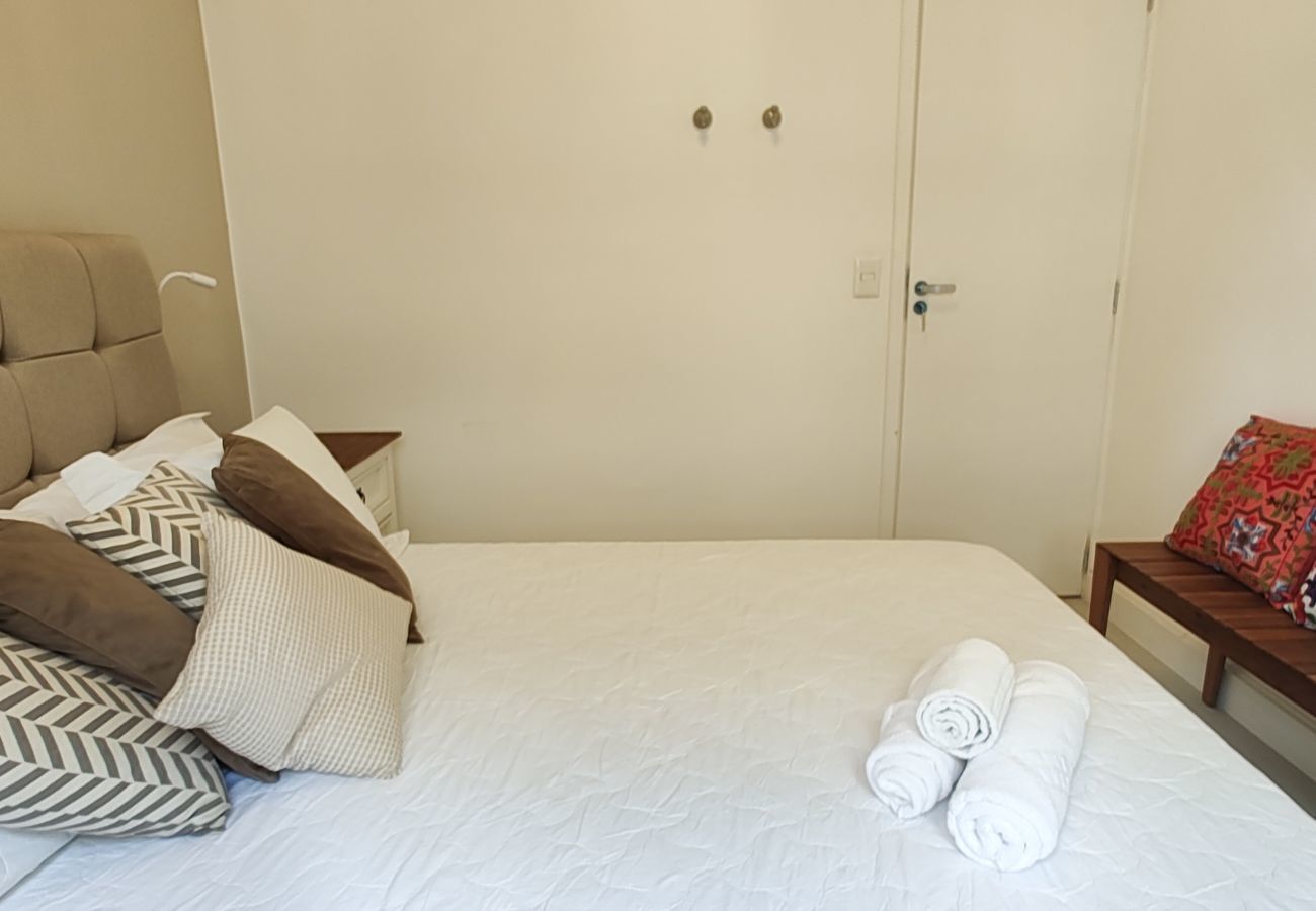 Apartment in Rio de Janeiro - Góis408| 2 quartos no Leblon a 2 minutos da praia 