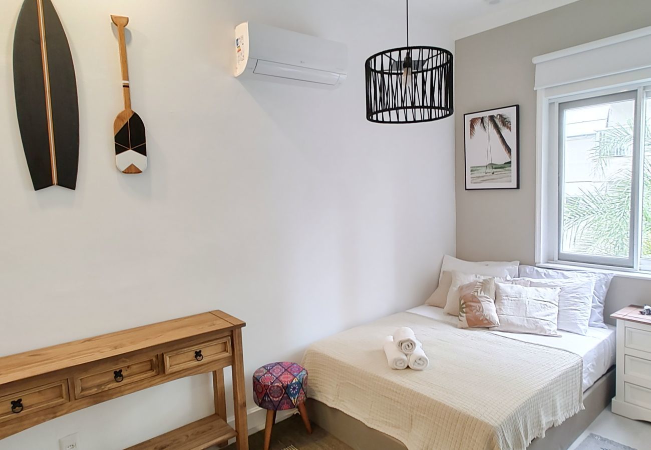 Apartment in Rio de Janeiro - Góis408| 2 quartos no Leblon a 2 minutos da praia 