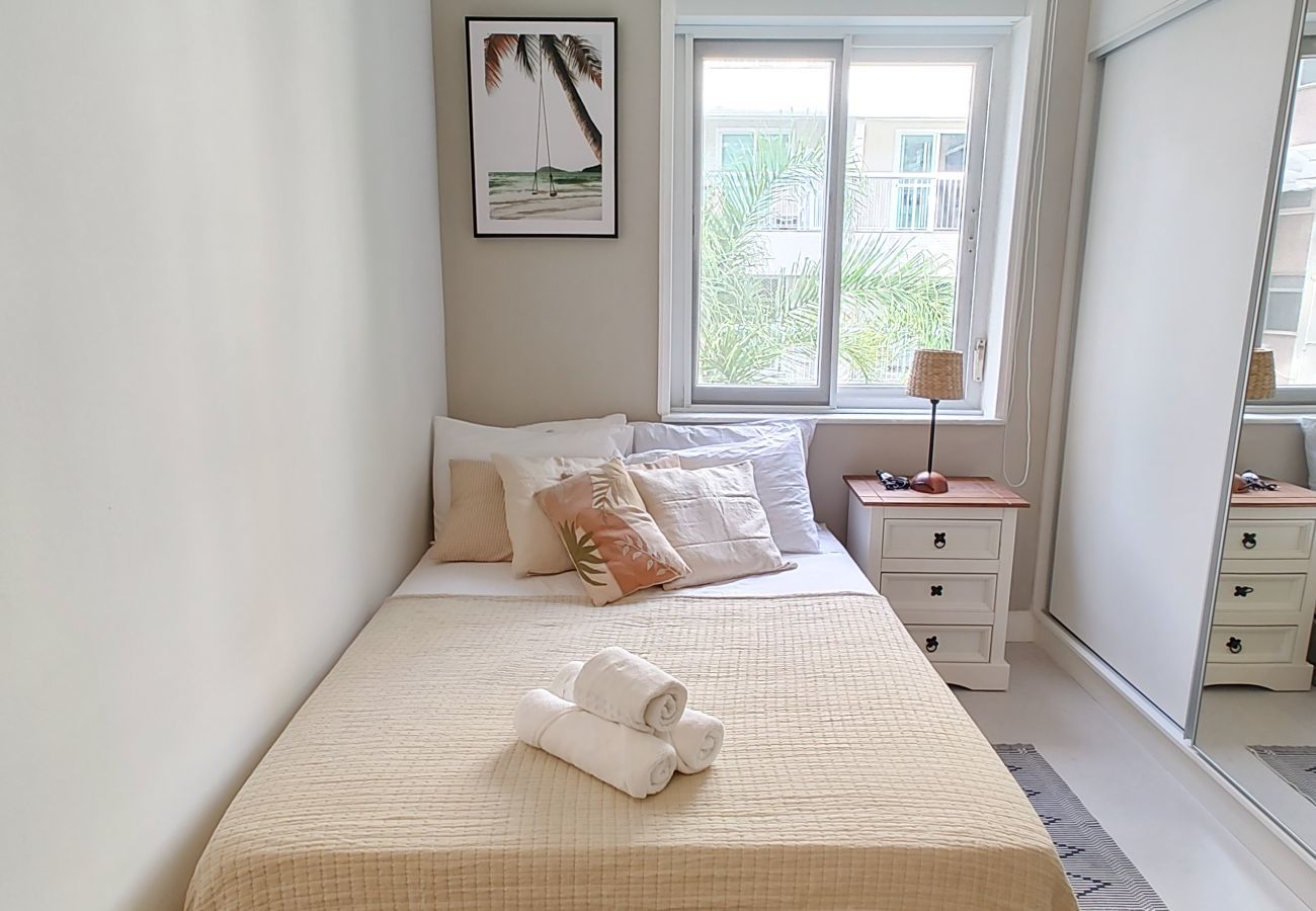 Apartment in Rio de Janeiro - Góis408| 2 quartos no Leblon a 2 minutos da praia 