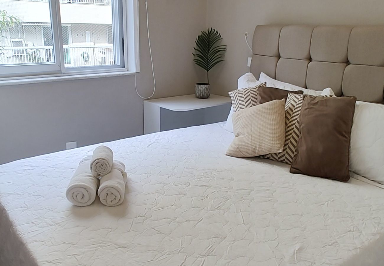 Apartment in Rio de Janeiro - Góis408| 2 quartos no Leblon a 2 minutos da praia 
