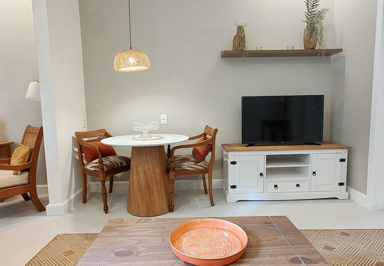 Apartment in Rio de Janeiro - Góis408| 2 quartos no Leblon a 2 minutos da praia 