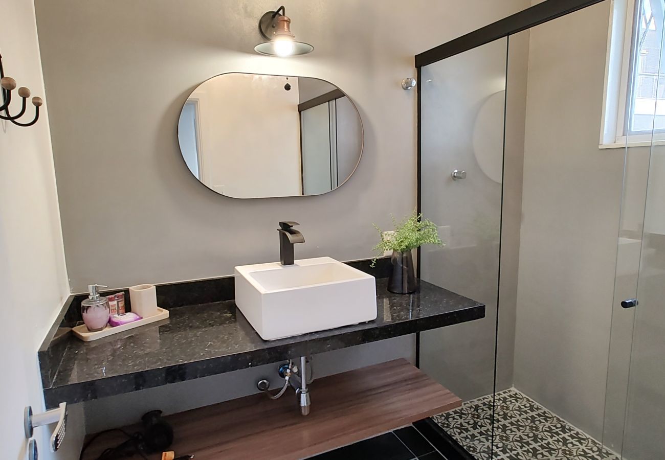 Apartment in Rio de Janeiro - Góis408| 2 quartos no Leblon a 2 minutos da praia 