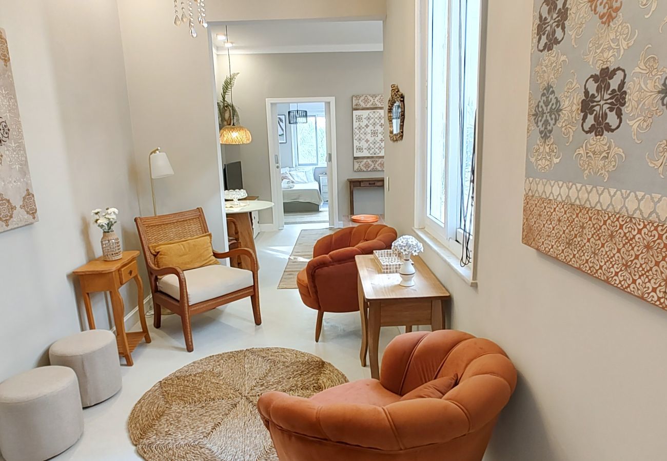 Apartment in Rio de Janeiro - Góis408| 2 quartos no Leblon a 2 minutos da praia 