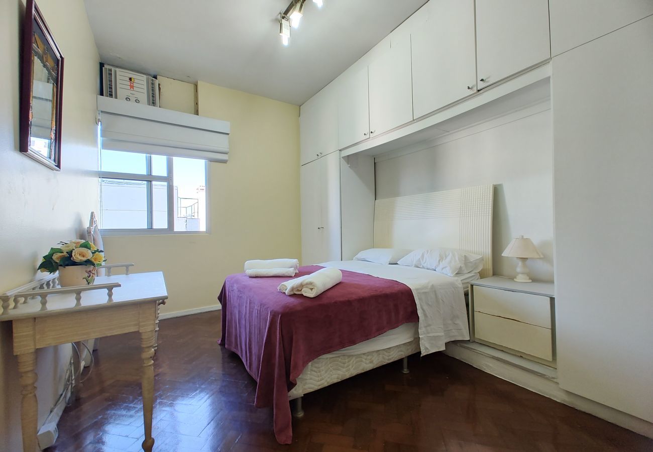 Apartment in Rio de Janeiro - Mtr404 |2 quartos no Leblon a 2 minutos da praia
