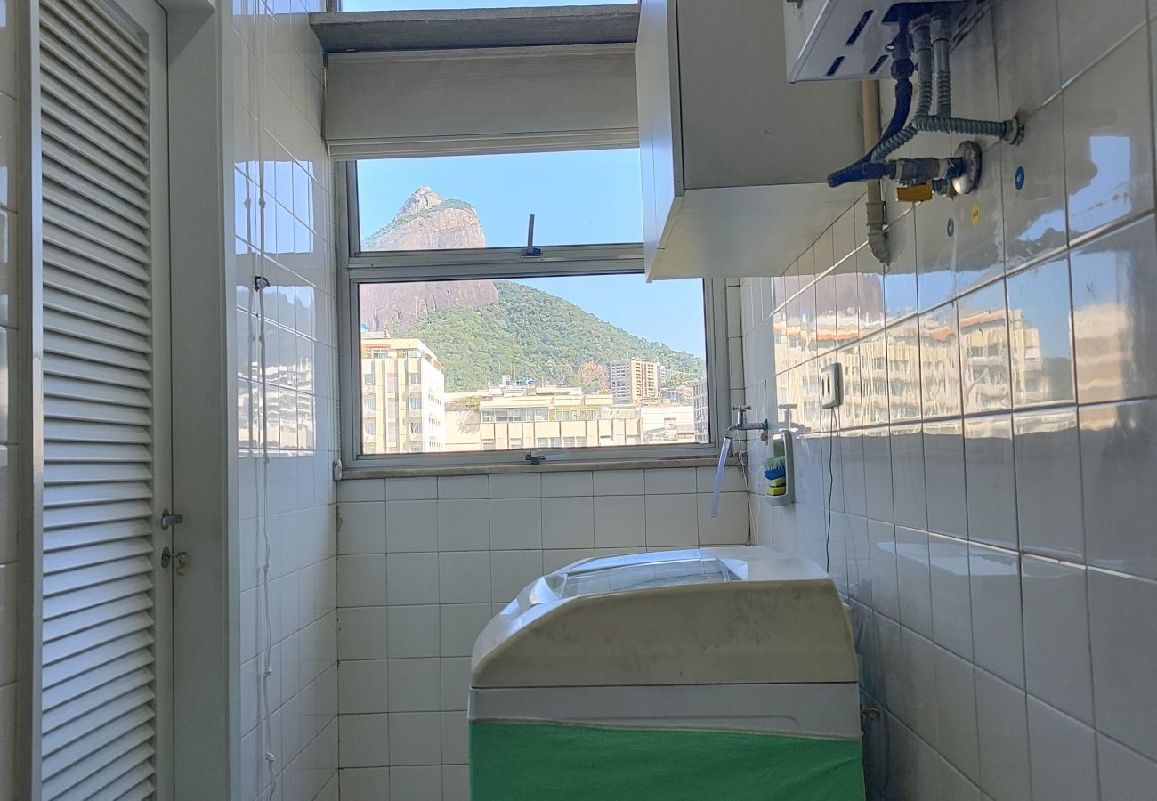 Apartment in Rio de Janeiro - Mtr404 |2 quartos no Leblon a 2 minutos da praia