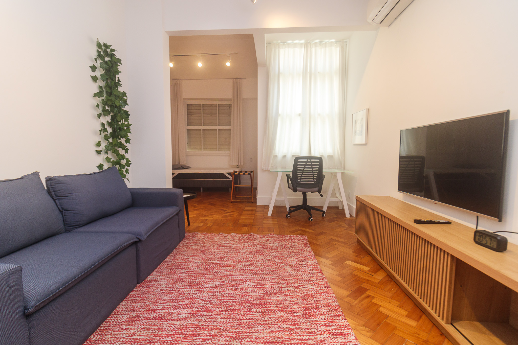 (NOTA: la unidad de aire acondicionado de la habitación y que se muestra en las fotos está fuera de funcionamiento)