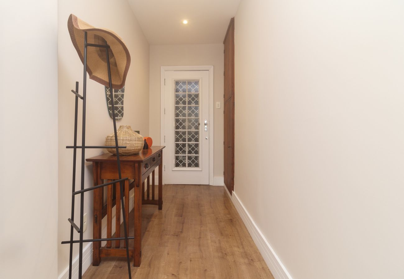 Apartamento en Rio de Janeiro - Brt401A| 3 dorm en Copacabana a 9 min del Posto 4