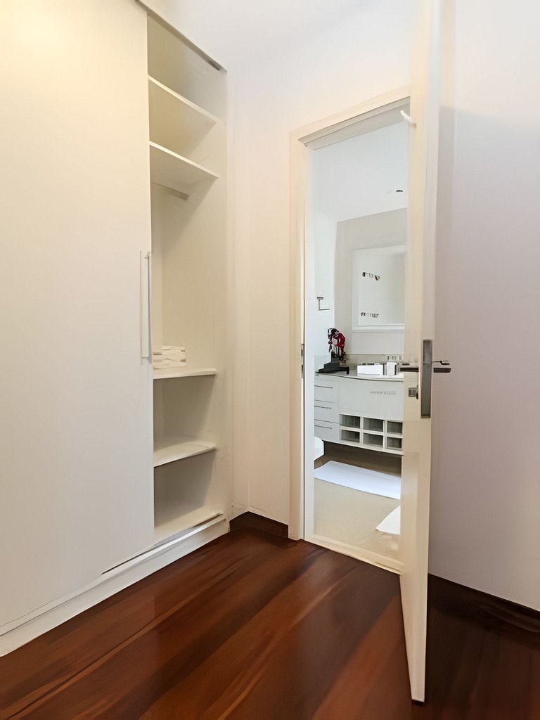 Albq704 | 2 quartos no melhor do Leblon