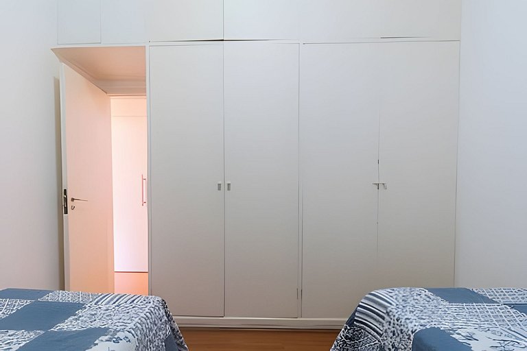 Brt401|Copacabana 2 rooms, 3 blocks from the beach