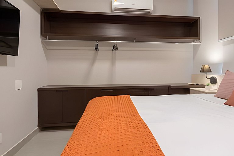 Ipanema:Next to the beach, subway, restaurants