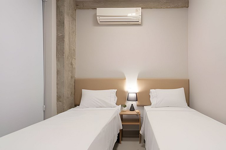 Ipanema:Next to the beach, subway, restaurants