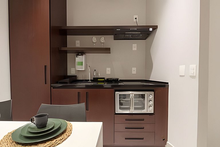 Ipanema: Do lado da Praia, Metrô, Rest e Comércio!